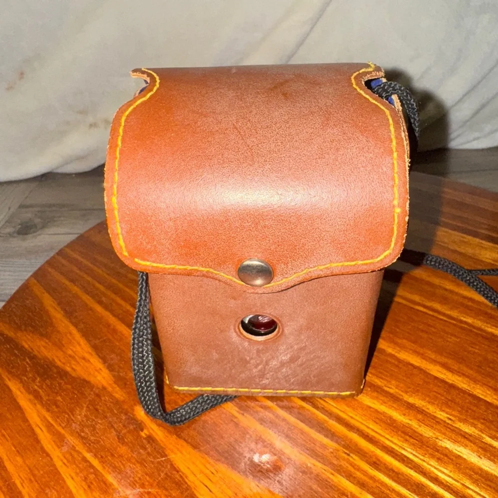Vtg. Argus 75 Camera Seventy Five Collectible Camera/Photography w/leather Case